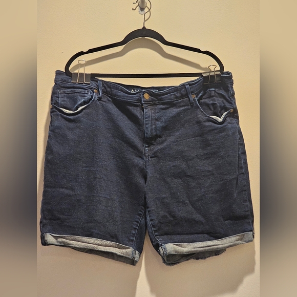 BUNDLE 9 women's plus size 3X / 22 shorts, leggings and jeans - Picture 5 of 9